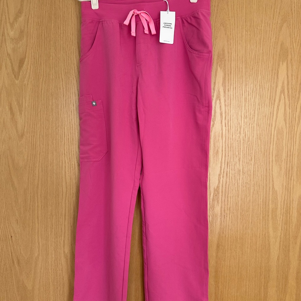NWT Figs F*ing Pink Kade Cargo Scrub Pants